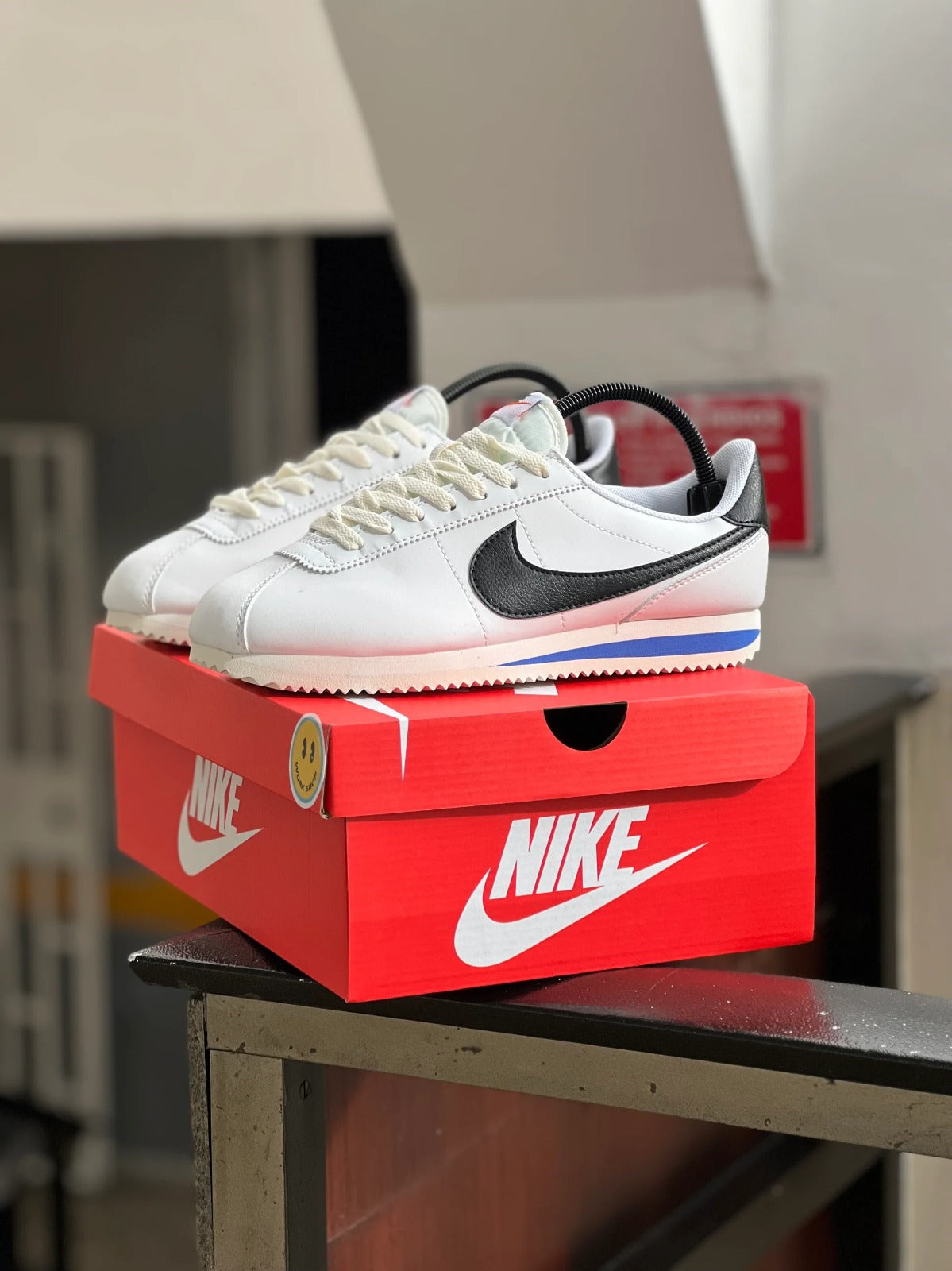 NIKE CORTEZ + CAJA